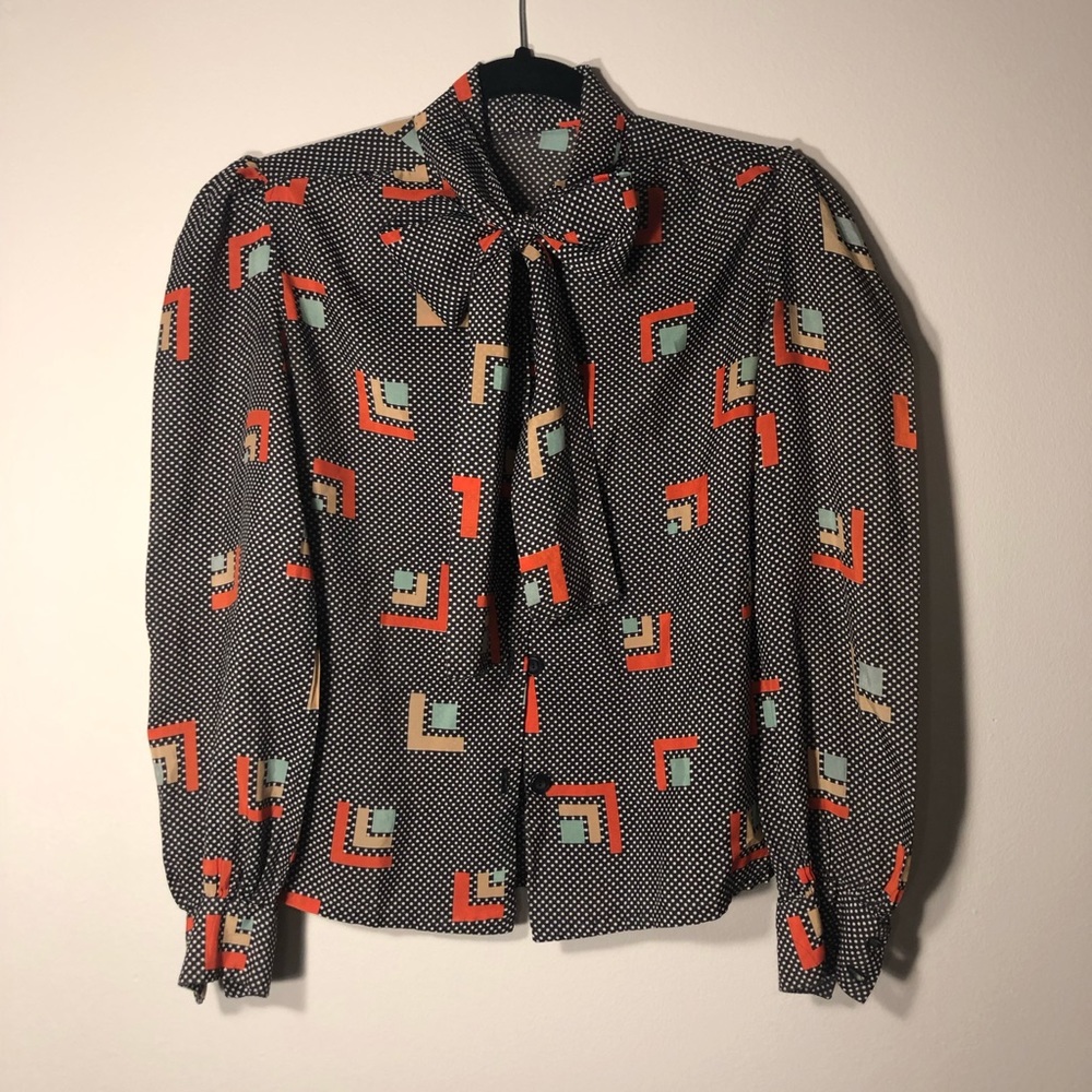 Adorable printed blouse